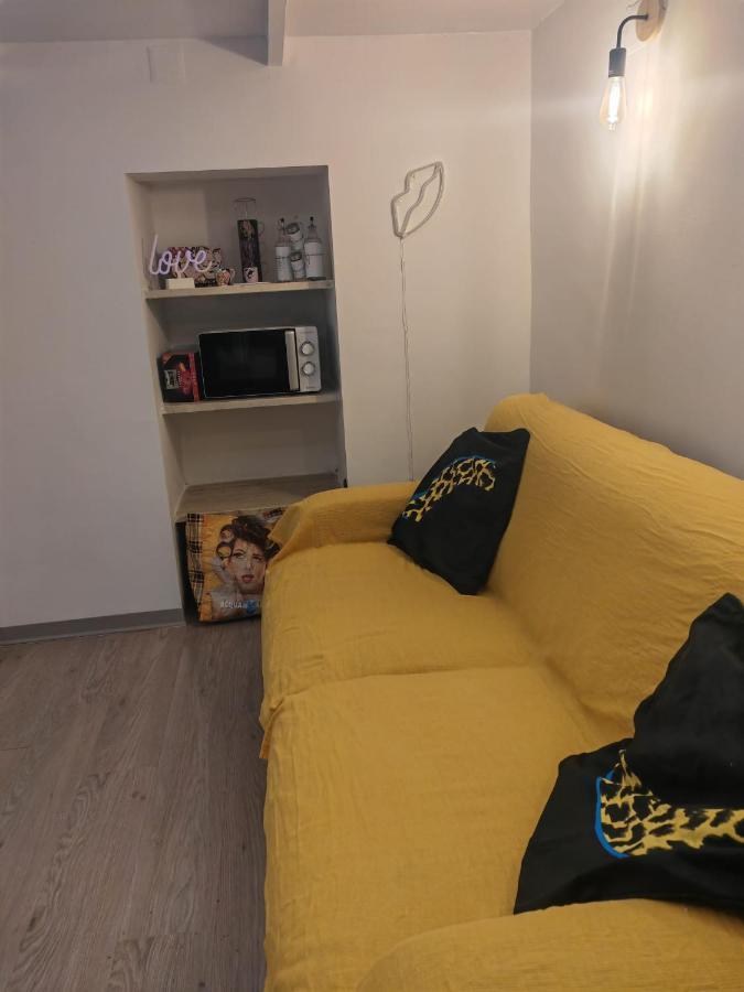 Mini Loft In Centro Lejlighed Bari Eksteriør billede
