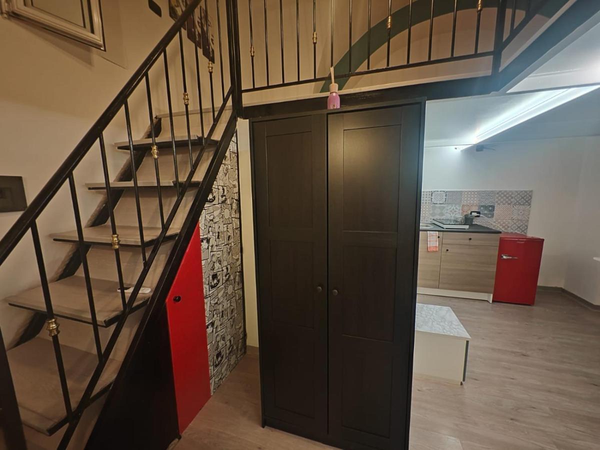Mini Loft In Centro Lejlighed Bari Eksteriør billede