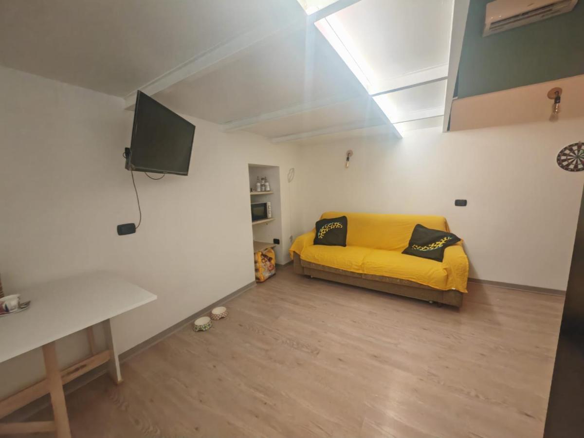 Mini Loft In Centro Lejlighed Bari Eksteriør billede